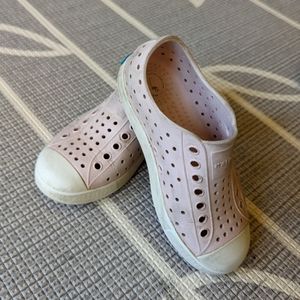Native pink waterproof shoes